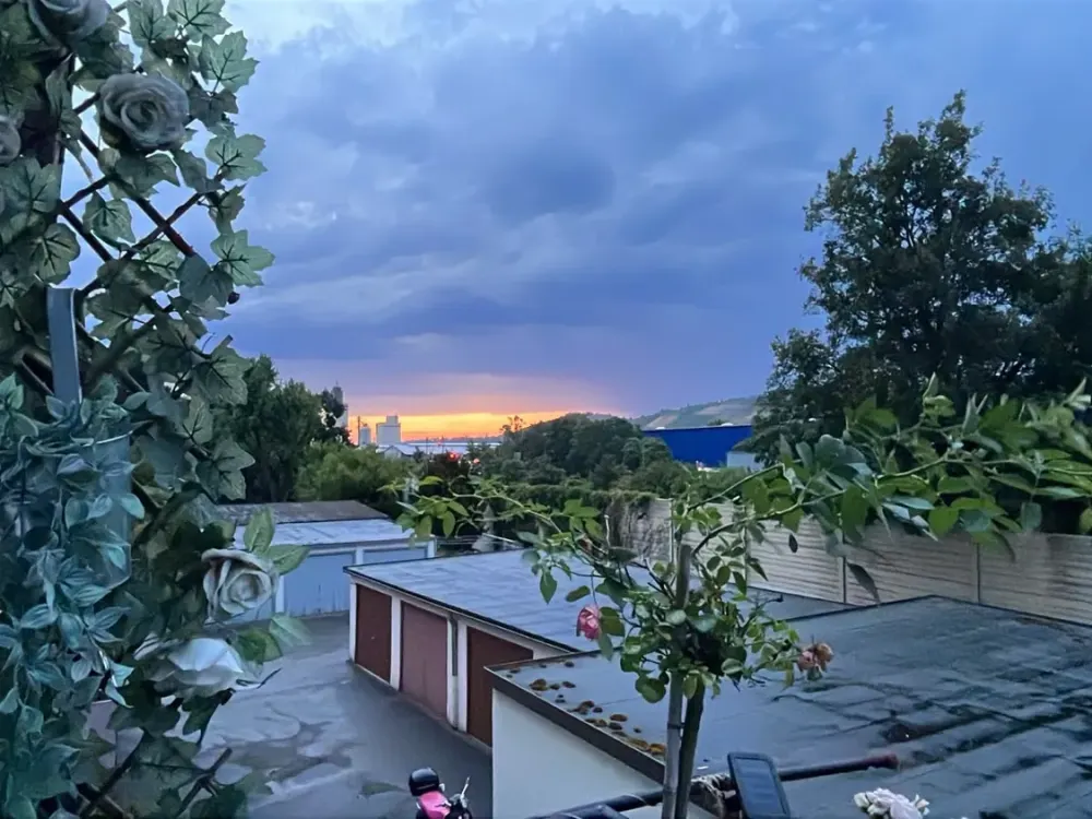 3-Room Apartment with Balcony & Garage in Stuttgart-Hedelfingen