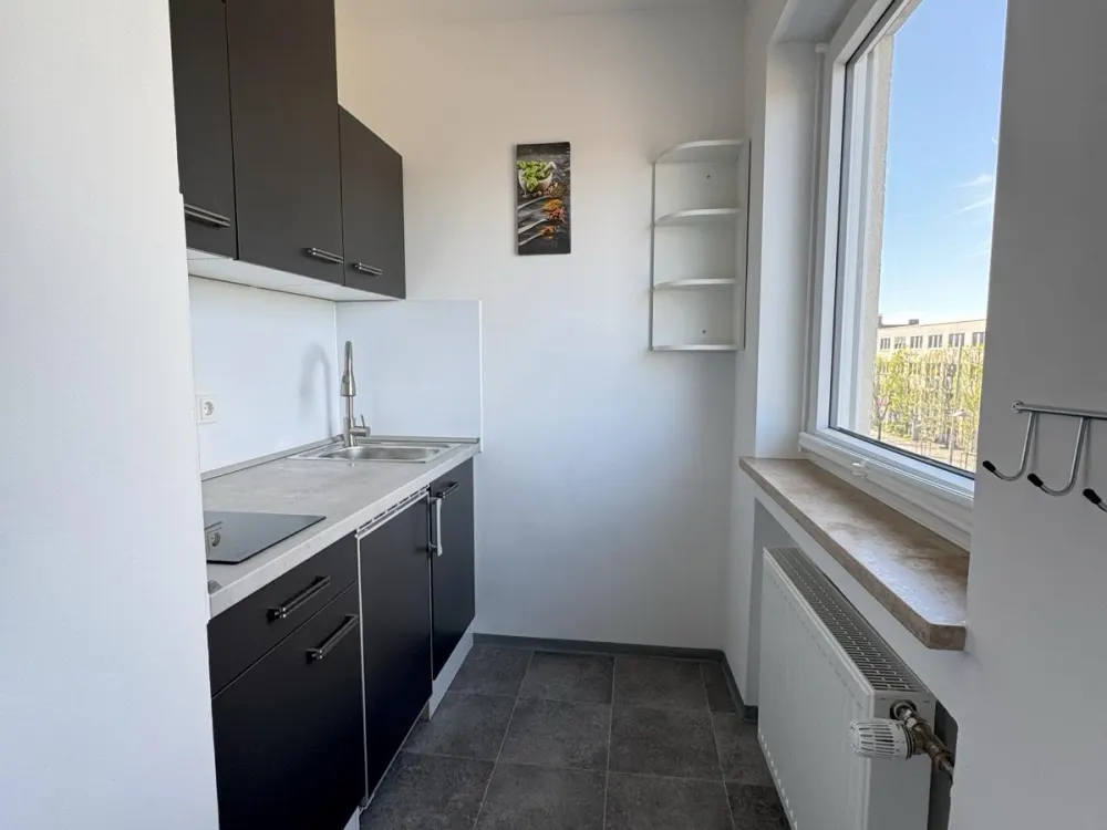 Sanierte, helle und möblierte 1-Zi.-Wohnung (34qm) mit Südbalkon