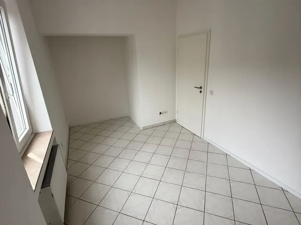 Erstbezug nach Sanierung - WG- geeignete 2-Zimmerwohnung