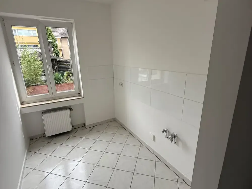 Erstbezug nach Sanierung - WG- geeignete 2-Zimmerwohnung