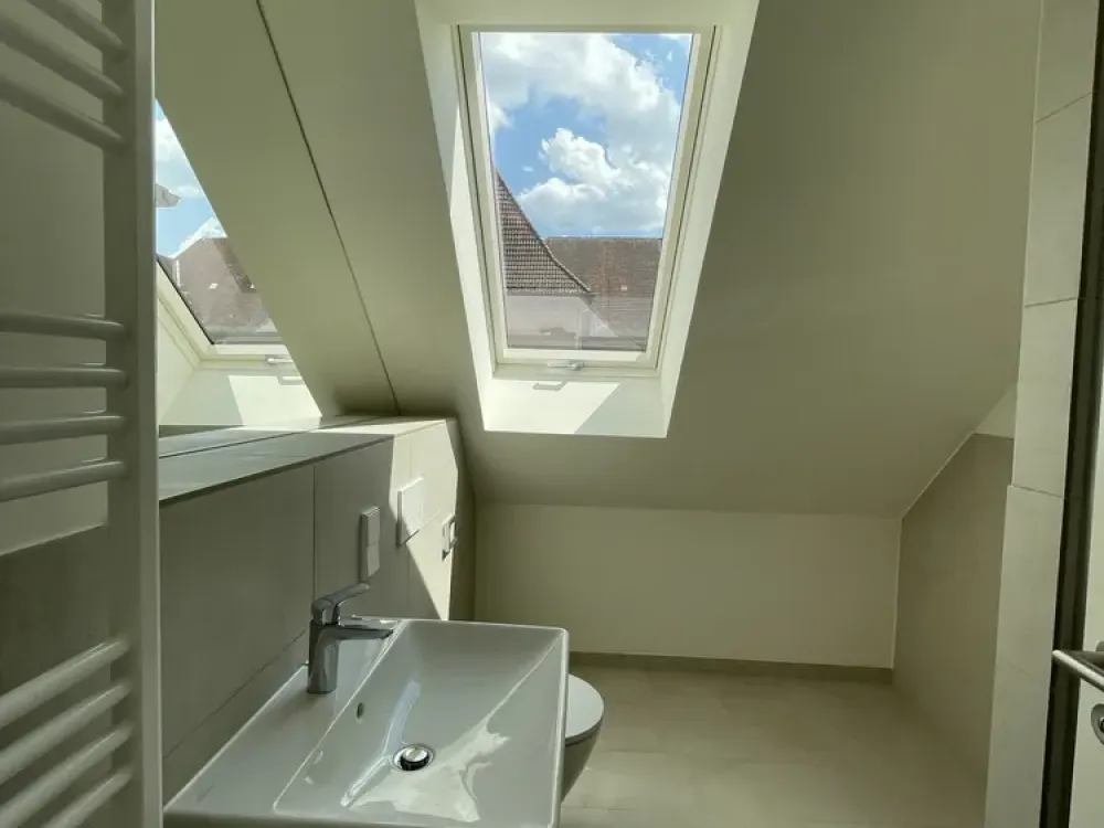 Dreizimmerwohnung im Dachgeschoss mit Einbauküche