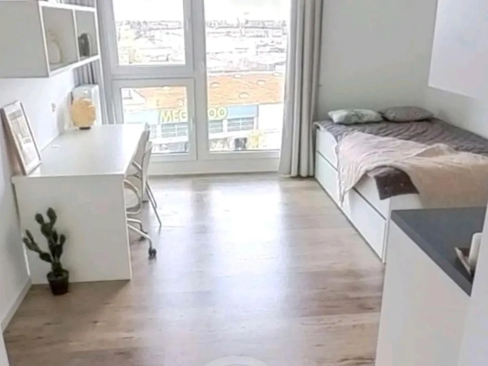 Bright 41 m² Apartment in Hannover, Subtenant Wanted!