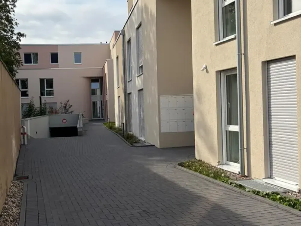 Stylish New Apartment in Wesseling-Urfeld with Terrace - Ideal for Singles and Couples
