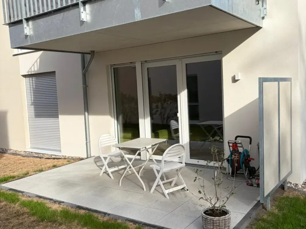 Stylish New Apartment in Wesseling-Urfeld with Terrace - Ideal for Singles and Couples