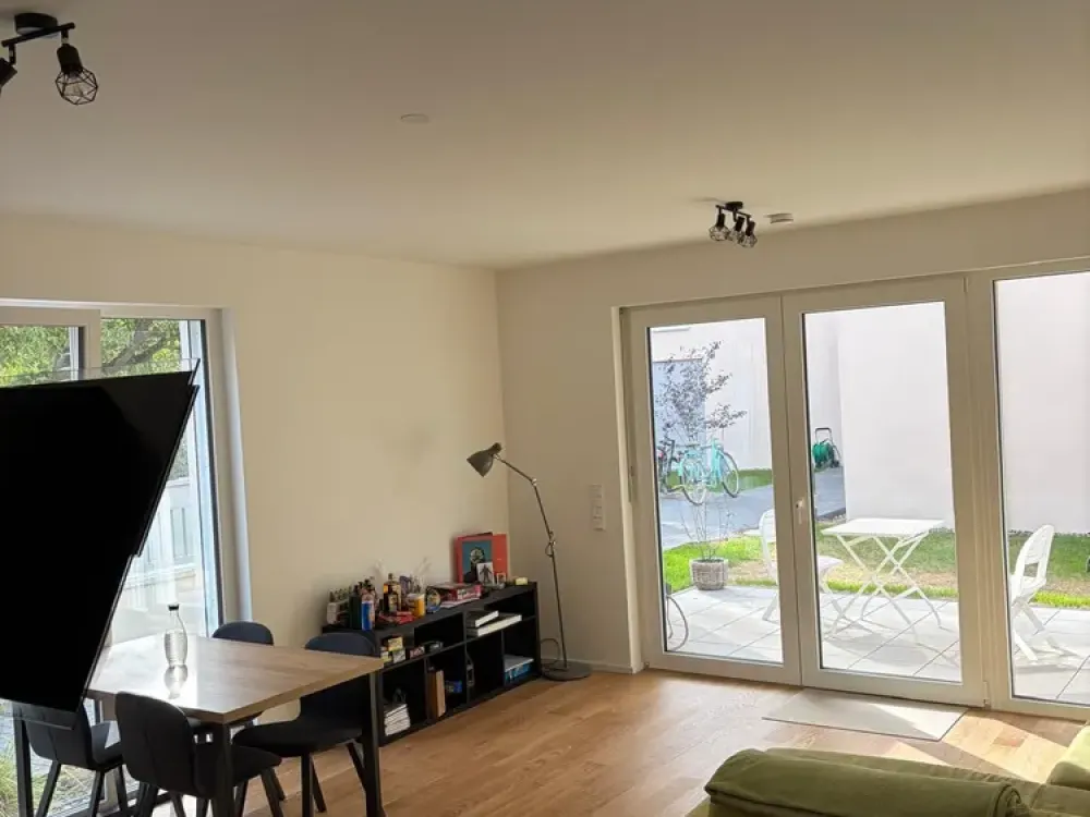 Stylish New Apartment in Wesseling-Urfeld with Terrace - Ideal for Singles and Couples
