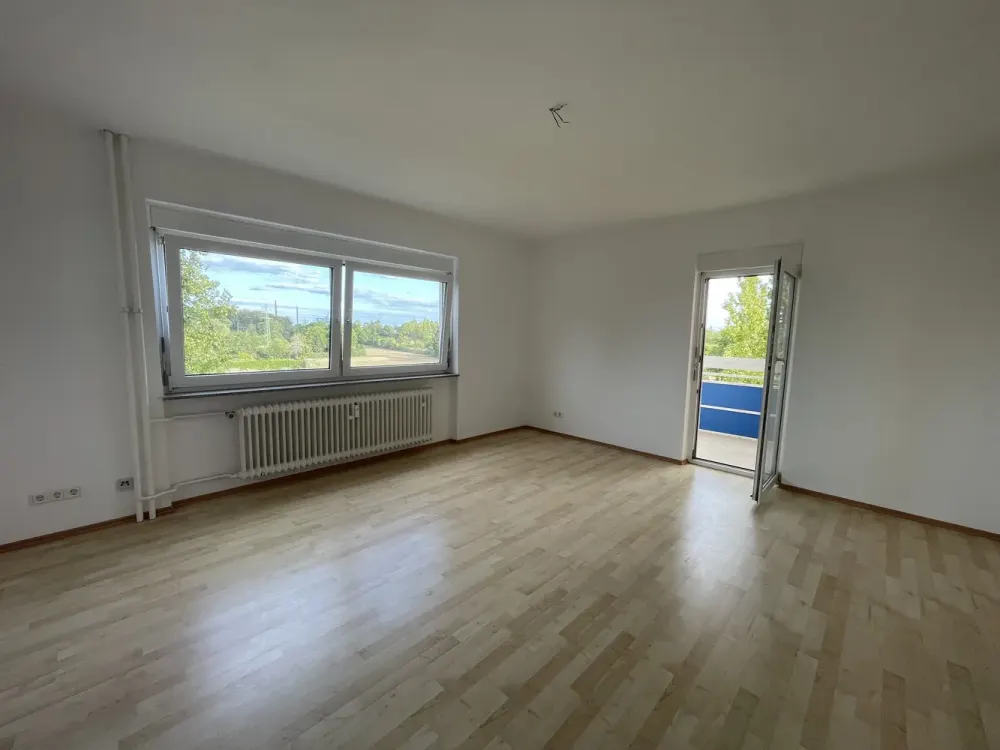 2-Zimmer-Wohnung mit Balkon mit tollem Ausblick