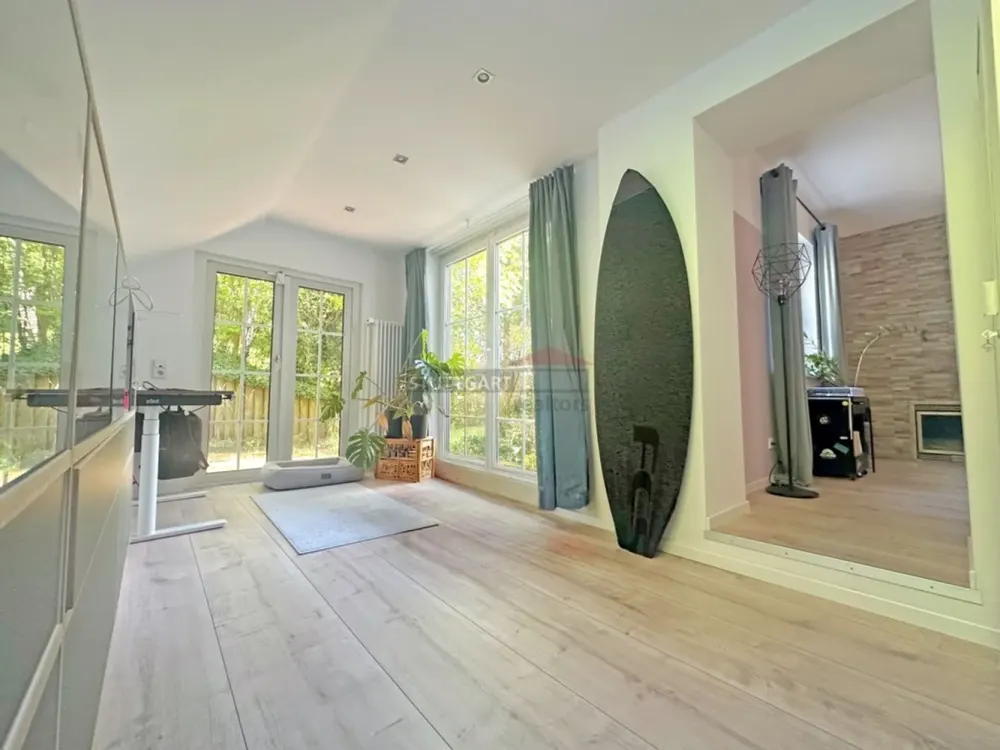 Haus im Haus- helle 5,5 Zimmer-Wohnung mit abtrennbarem Wohn- und Arbeitsbereich
