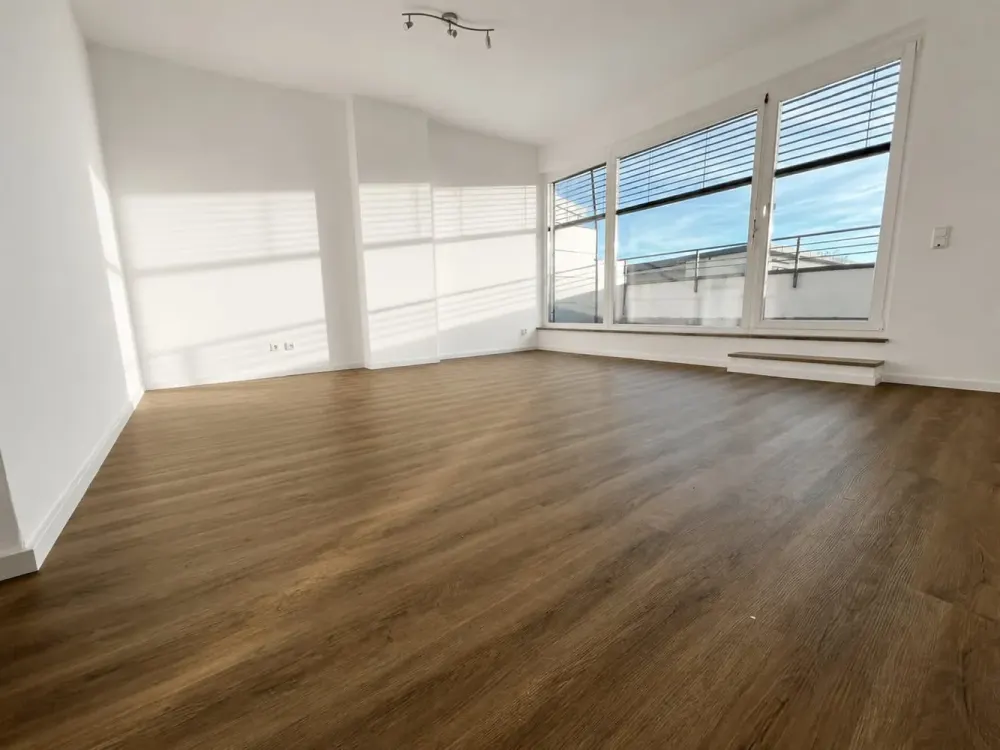 Stilvolle und gepflegte 1-Zimmer-Wohnung mit Dachterrasse im Erlanger Röthelheimpark