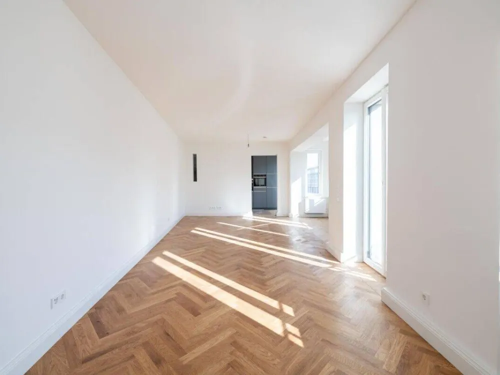 City-Wohnung mit Balkon: Umfassend sanierte Gründerzeit-Wohnung
