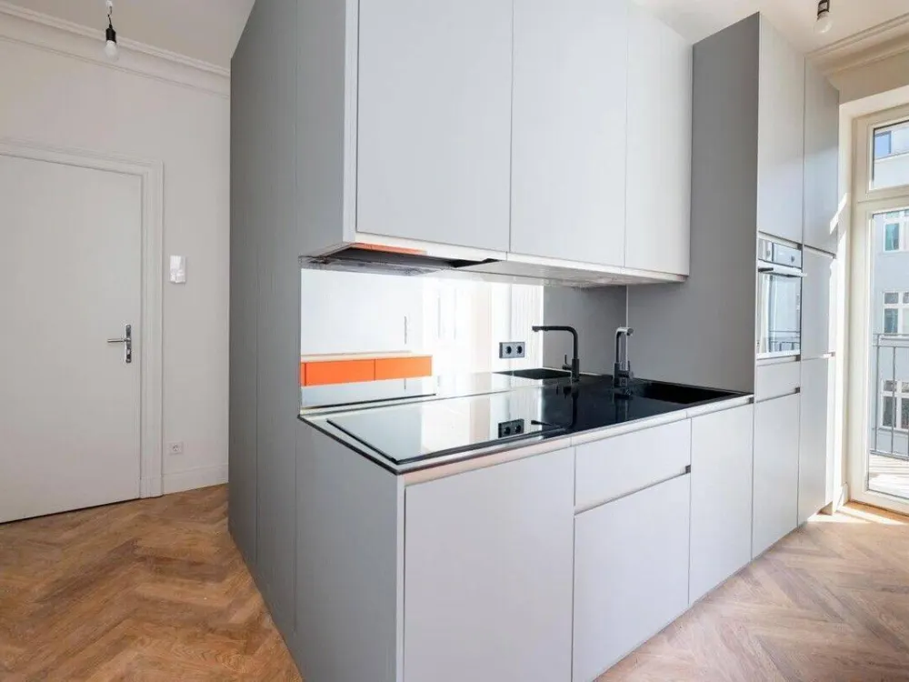 City-Wohnung mit Balkon: Umfassend sanierte Gründerzeit-Wohnung