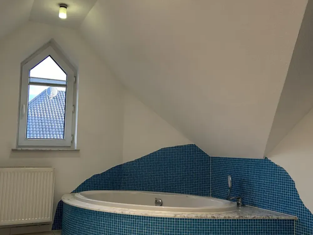 Modern Living in Lebach: 74 m² with West Balcony, Fitted Kitchen & Utilities Including Electricity!