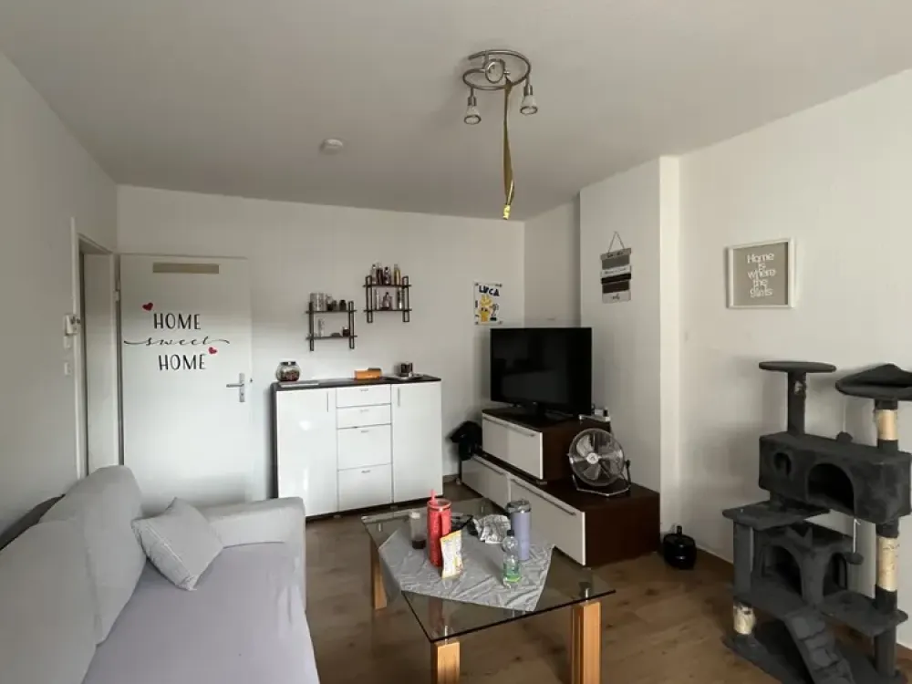 Kleine 2-Zimmerwohnung auf der Neusser-Furth