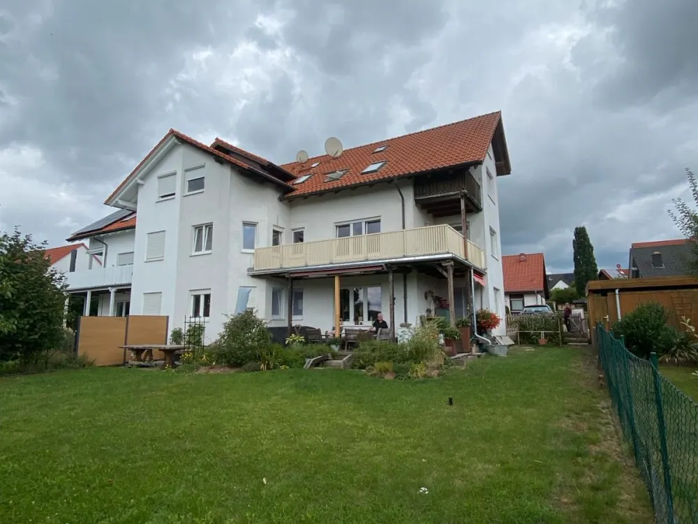 3,5 ZKB, 8 km zu Kassel, Top Lage, kernsaniert mit Balkonausblick