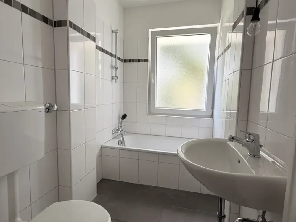 Herzlich Willkommen im frisch renovierten Zuhause: 3-Zimmer Wohnung in Dortmund Eving
