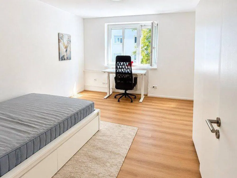 WG-Zimmer Wöhrd: 15 m², vollmöbliert, 800 m zur TH, 599 € warm inkl. Strom