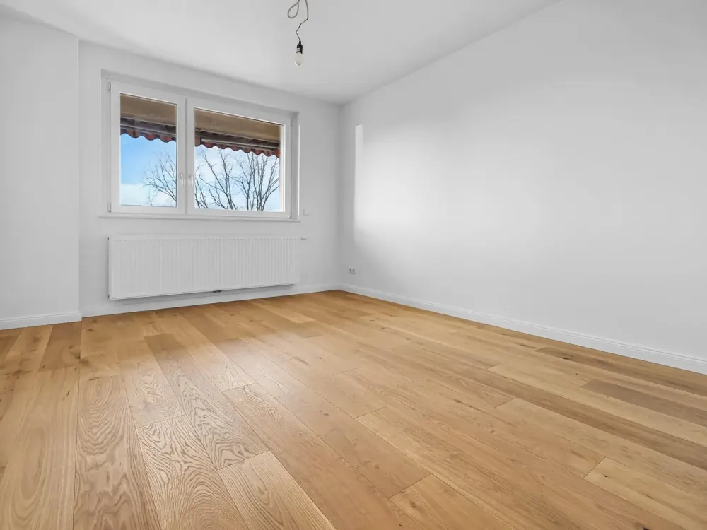 Erstbezug: Frisch sanierte 2-Zimmer-Wohnung mit Loggia