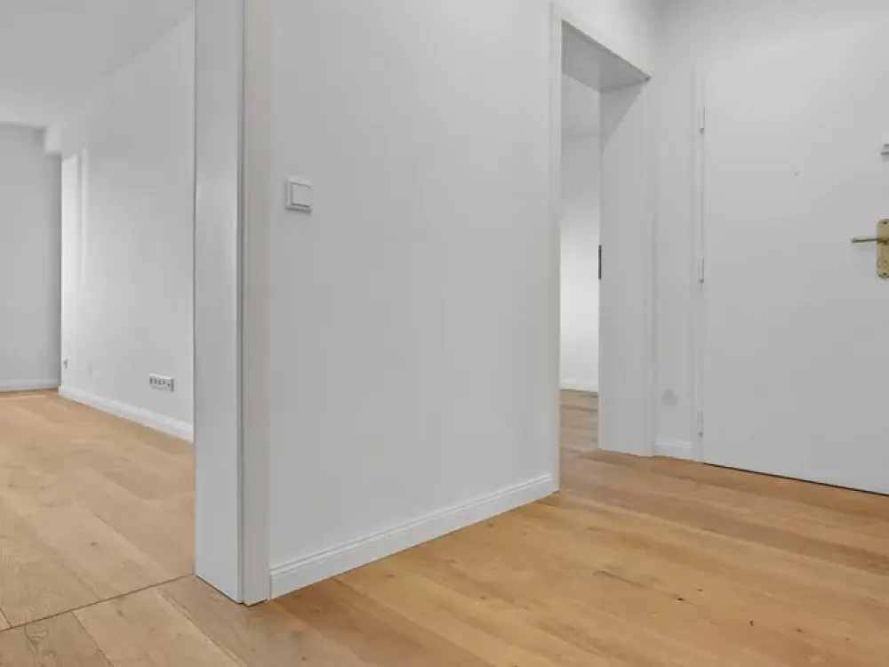 Erstbezug: Frisch sanierte 2-Zimmer-Wohnung mit Loggia