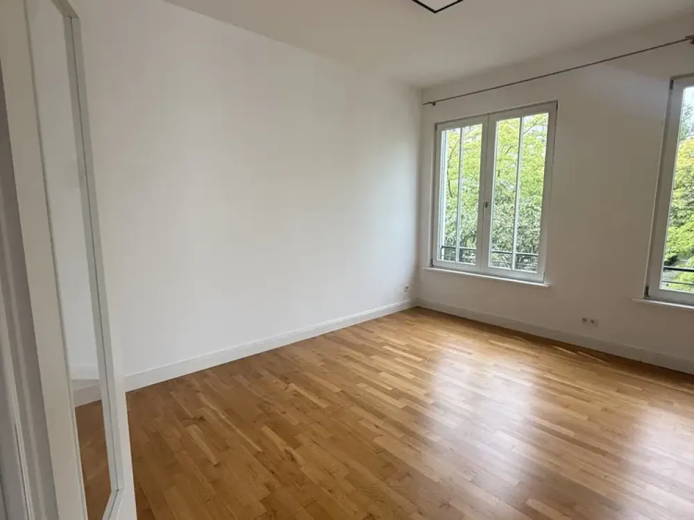 2-Zimmer Wohnung im Diplomatenpark befristet 2-3 Jahre
