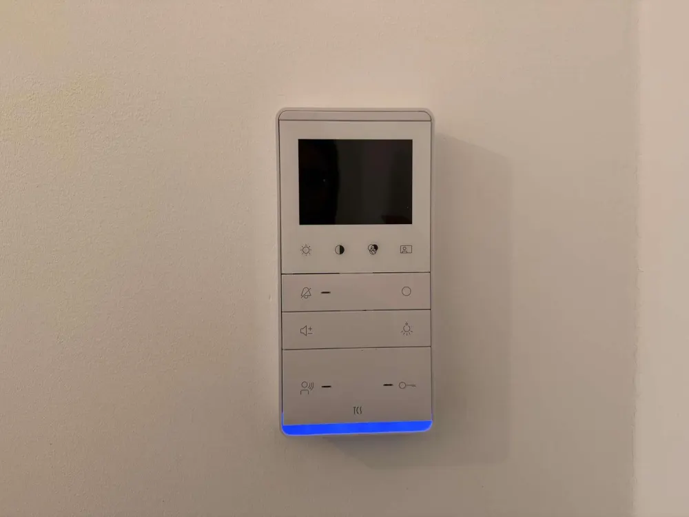 *ab sofort !* Hochwertige 4-Zimmer I 2 Bäder I sonniger Balkon I Fußbodenheizung I Zentrum-Nord