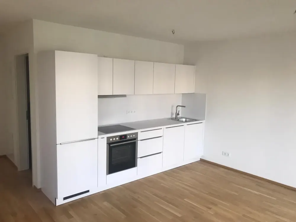 Zuhause mit 2 Zimmern und Balkon in Obermenzing