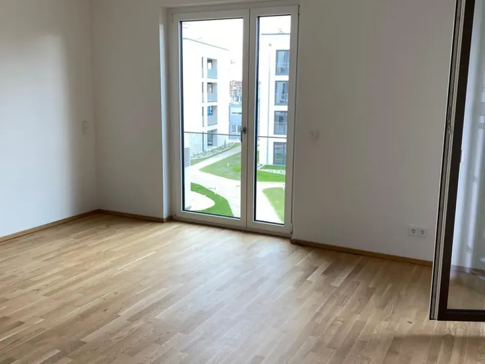 Zuhause mit 2 Zimmern und Balkon in Obermenzing