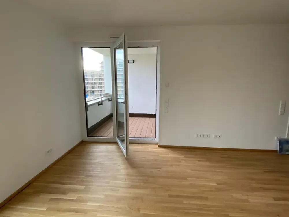 Zuhause mit 2 Zimmern und Balkon in Obermenzing