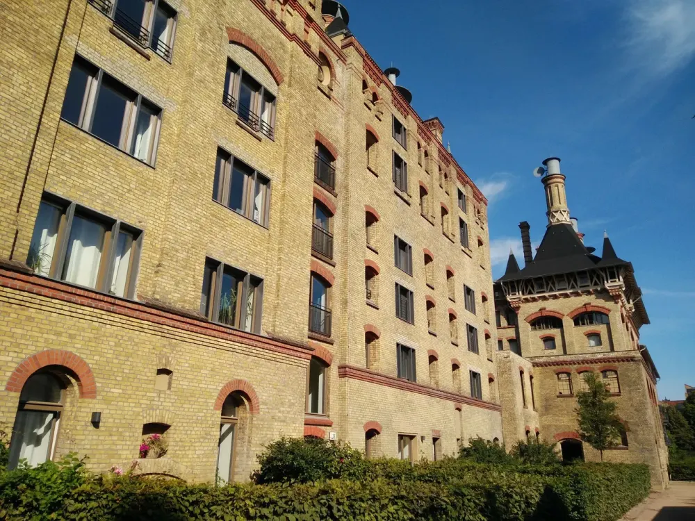 Möbliertes Loft in altem Industriebau zur Zwischenmiete - Miete ist all inclusive
