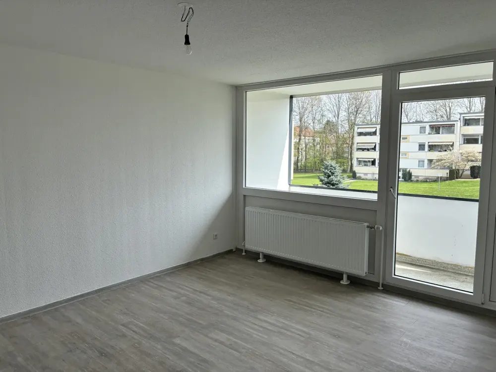Frisch renovierte 3,5 Zimmer Wohnung in bester Lage!
