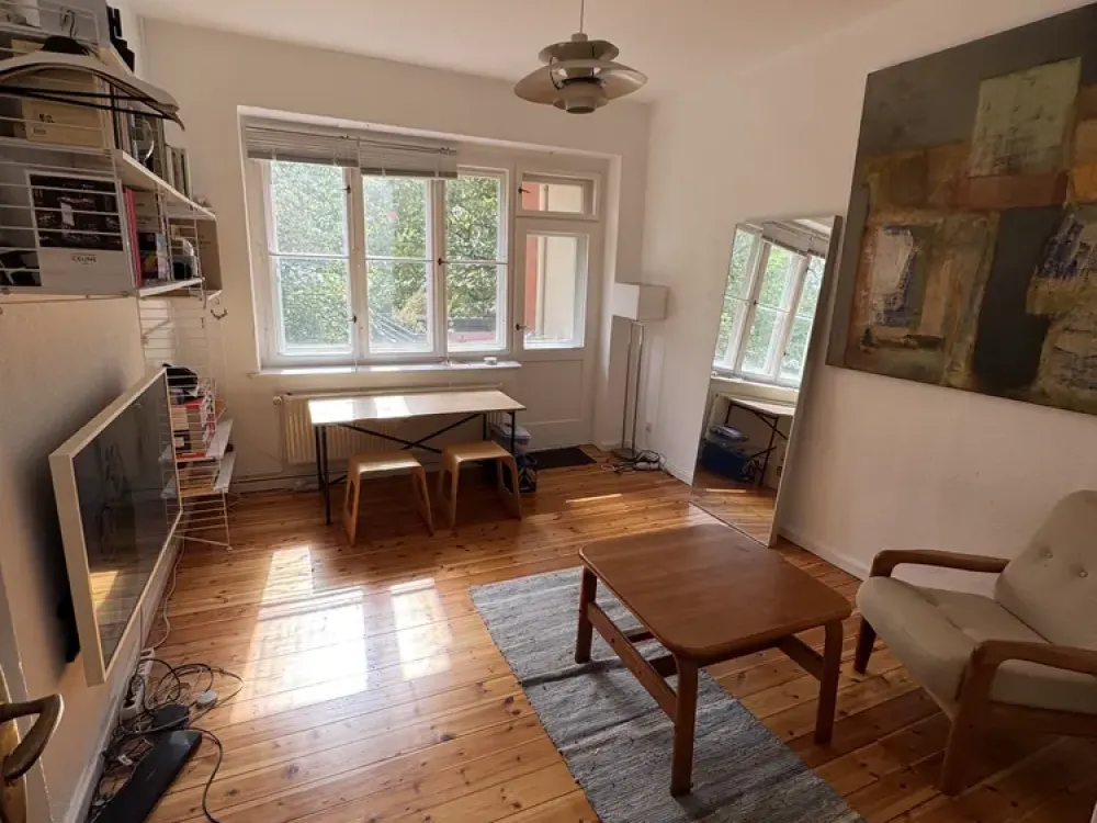 Exklusive 2-Zimmer-Wohnung mit gehobener Innenausstattung mit Balkon und EBK in Berlin Pankow