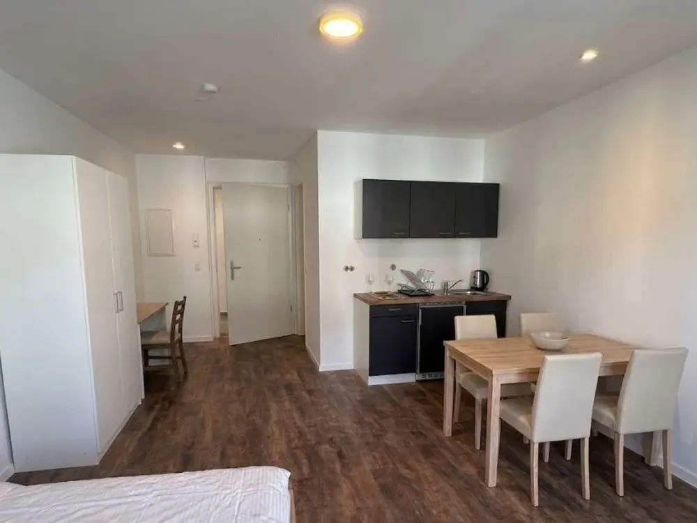 Vollmöbliertes Apartment mit All-Inclusive-Miete in Universitätsnähe