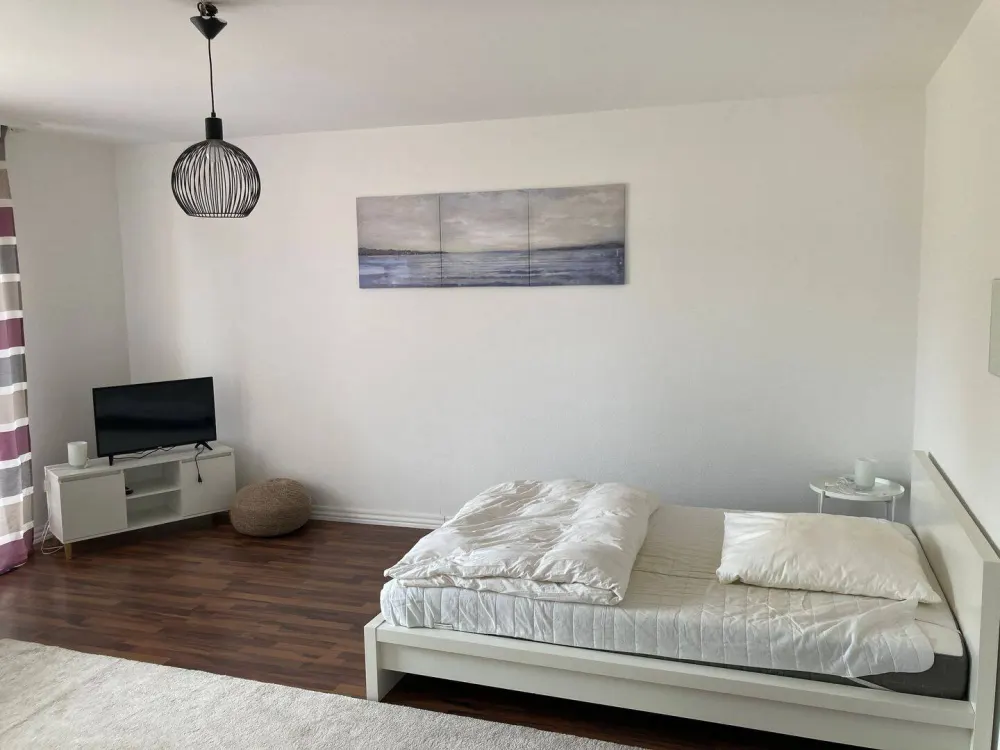 Möbliertes Apartment in zentraler Lage mit EBK / OHNE Aufzug u. Balkon! Für 1 Person!