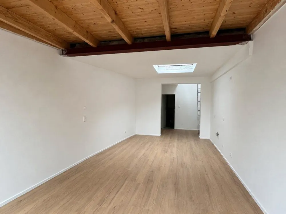 Ruhige moderne 1,5 Zimmer Wohnung Neustadt