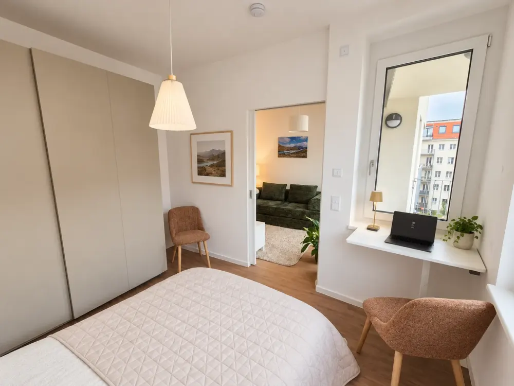Neubau, 1.5 Zimmer, möbliert, im Herz von Friedrichshain, Anmeldung, Waschtrockner, Loggia, etc