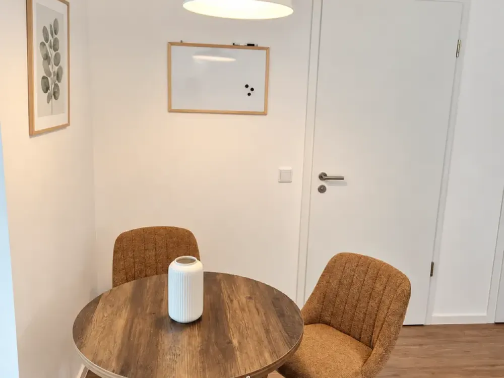 Neubau, 1.5 Zimmer, möbliert, im Herz von Friedrichshain, Anmeldung, Waschtrockner, Loggia, etc