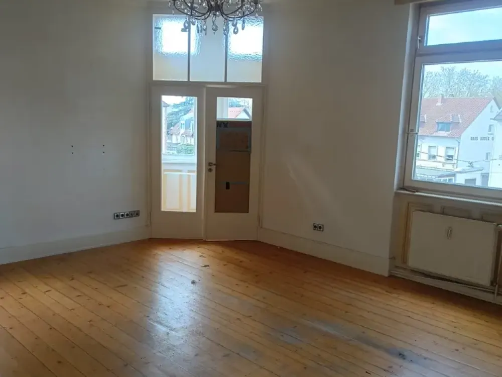 3-Zimmer-Wohnung in Karlsruhe: Frisch saniert und bereit für Sie
