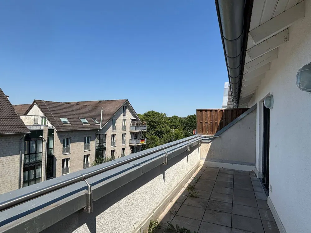 Moderne 2 Zimmer Wohnung auf zwei Etagen mit Balkon!