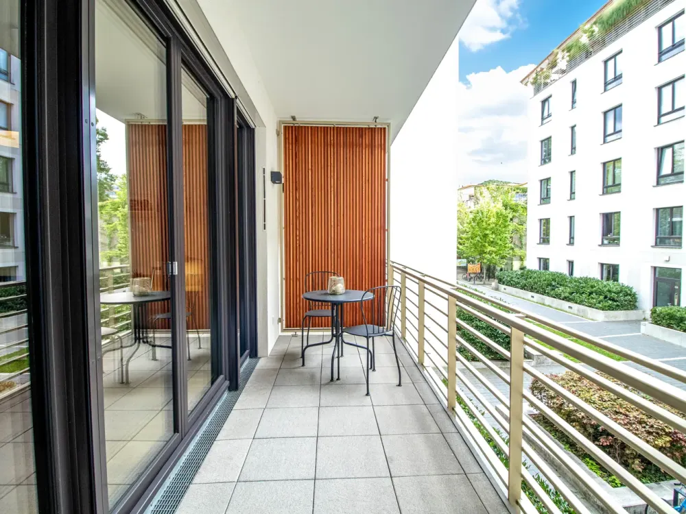 Modern Furnished Apartment with Balcony in Prenzlauer Berg | Kastanienallee