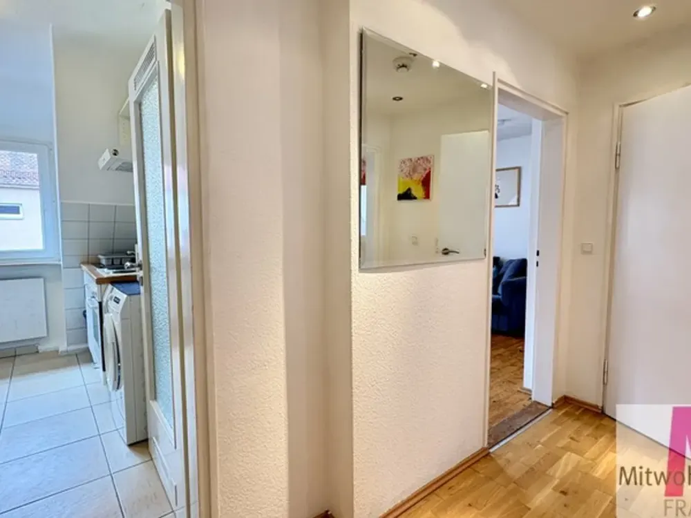 Unfurnished 2-Room Apartment in the Heart of the Old Town