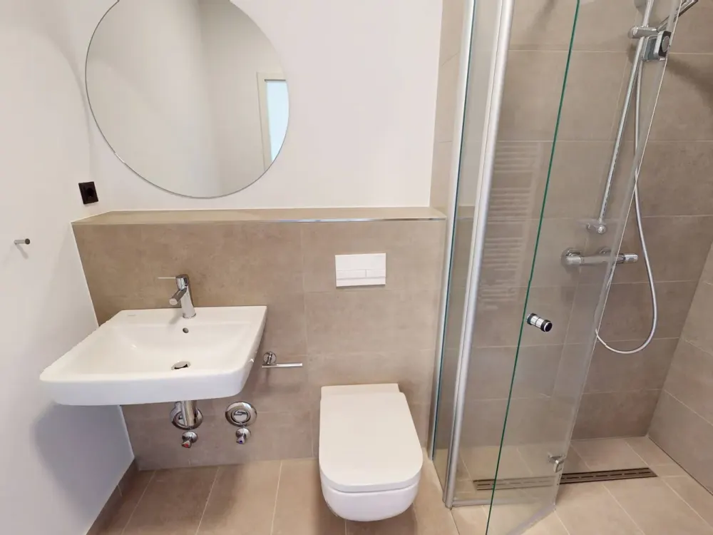 Modernster Wohnkomfort: Ihr neues Single-Apartment mit geschmackvoller Möblierung, EBK und BALKON...
