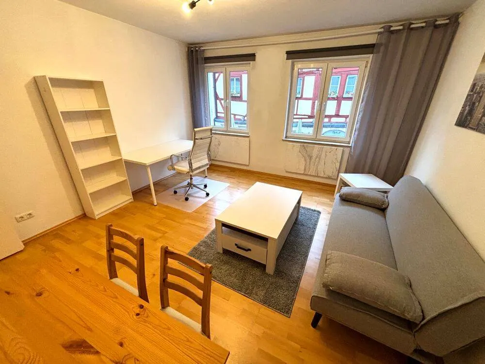 Citylage / Burgviertel: Gemütliche, vollständig möblierte 2-Zimmer-Wohnung im Nürnberger Burgviertel, ideal für Paare oder Studenten-WG