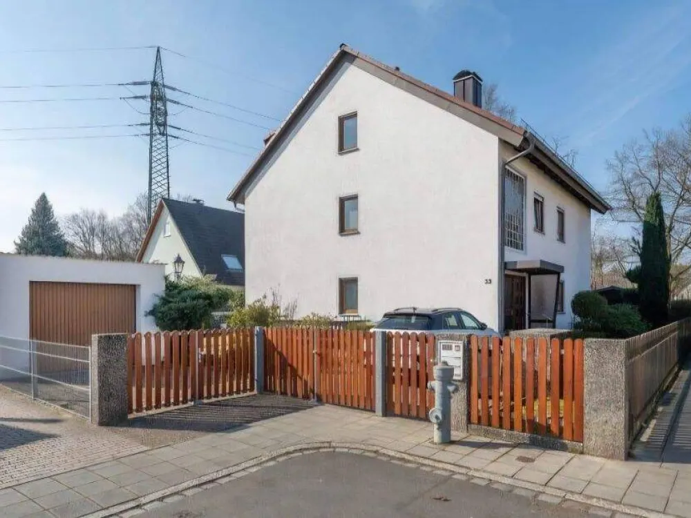 3-Zimmer-DG-Wohnung in Gebersdorf, ruhig, zentral & wird renoviert