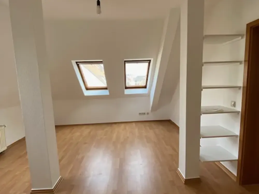 Helle 2-Zimmer Dachgeschosswohnung in der Leipziger Südvorstadt