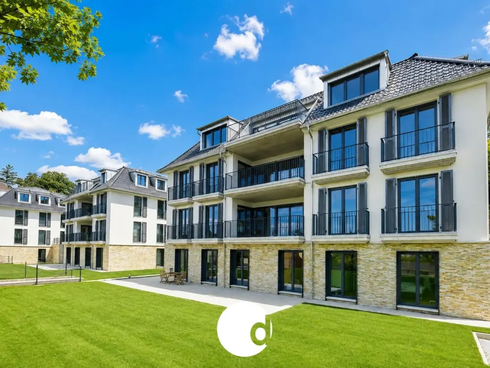 Spacious 3-Room Apartment with Beautiful Terrace and Large Garden in Prime View Location
