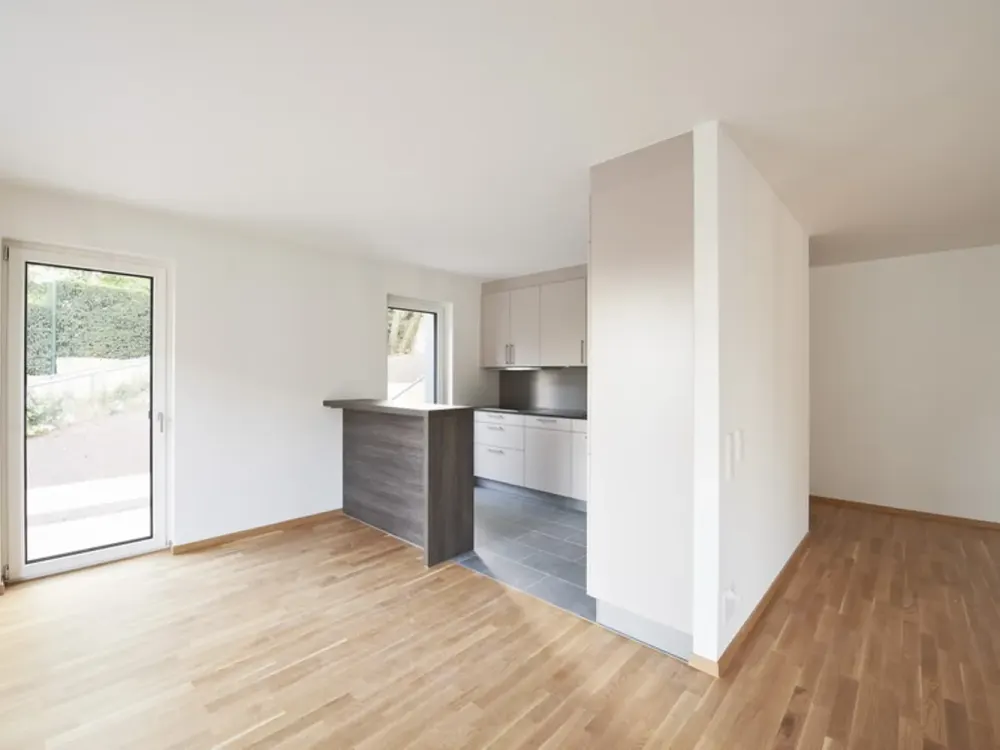 Spacious 3-Room Apartment with Beautiful Terrace and Large Garden in Prime View Location