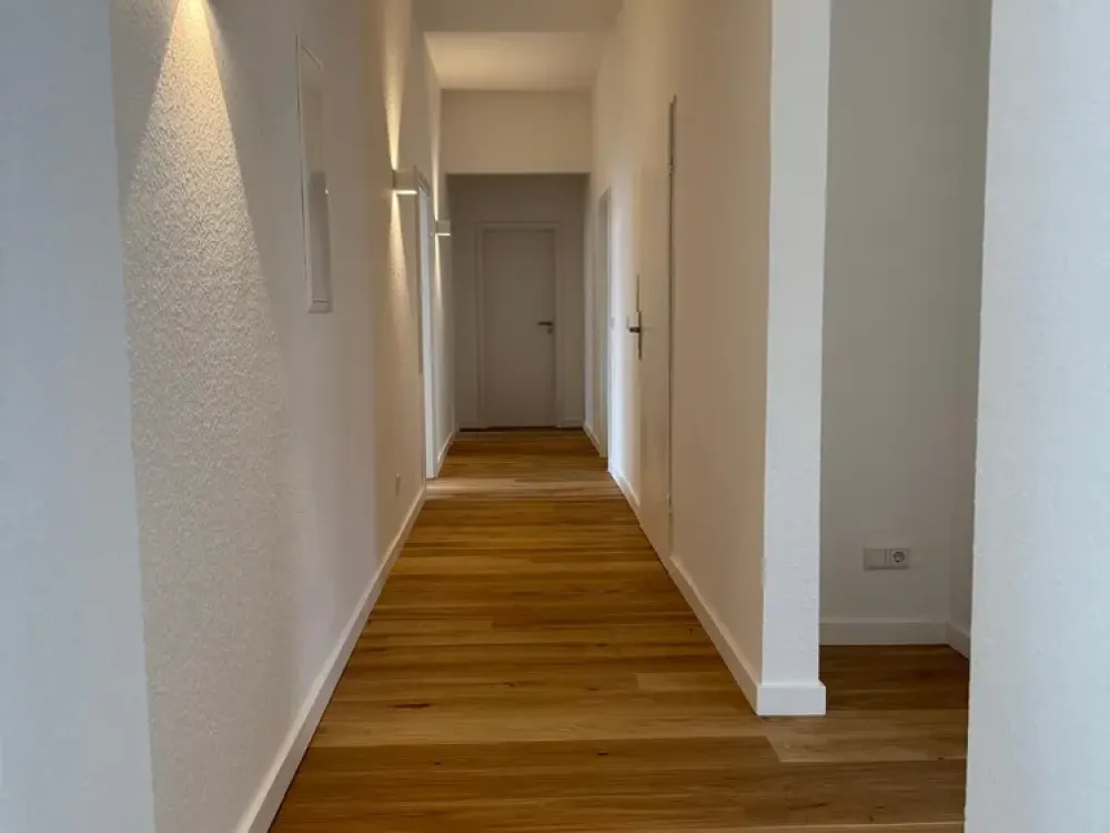 Praxis oder Wohnung - wunderschöne, vollständig renovierte 5-Zimmer-Wohnung in bester Wohnlage
