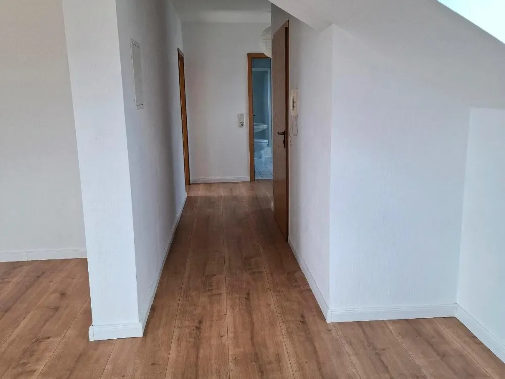 Renovierte 2 Zimmer Wohnung mit Balkon in Bad Emstal-Sand