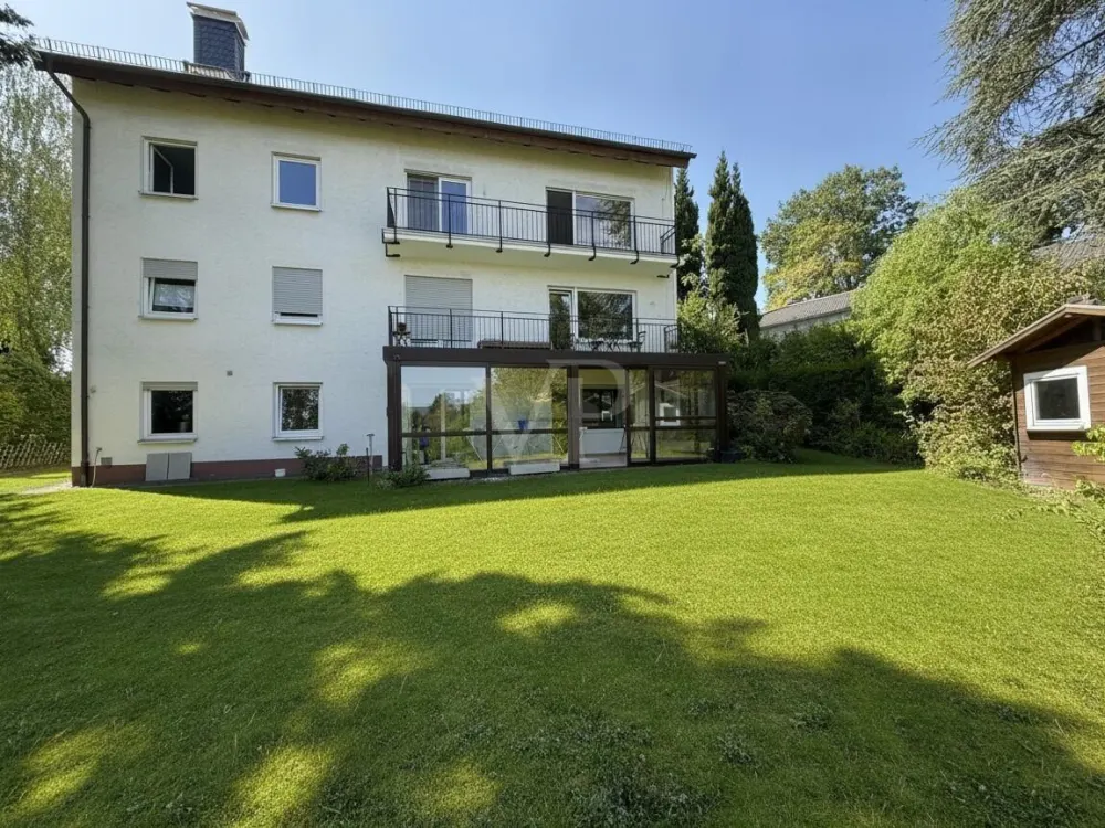 VON POLL - OBERURSEL: Erdgeschosswohnung im Eichwäldchen mit Gartennutzung