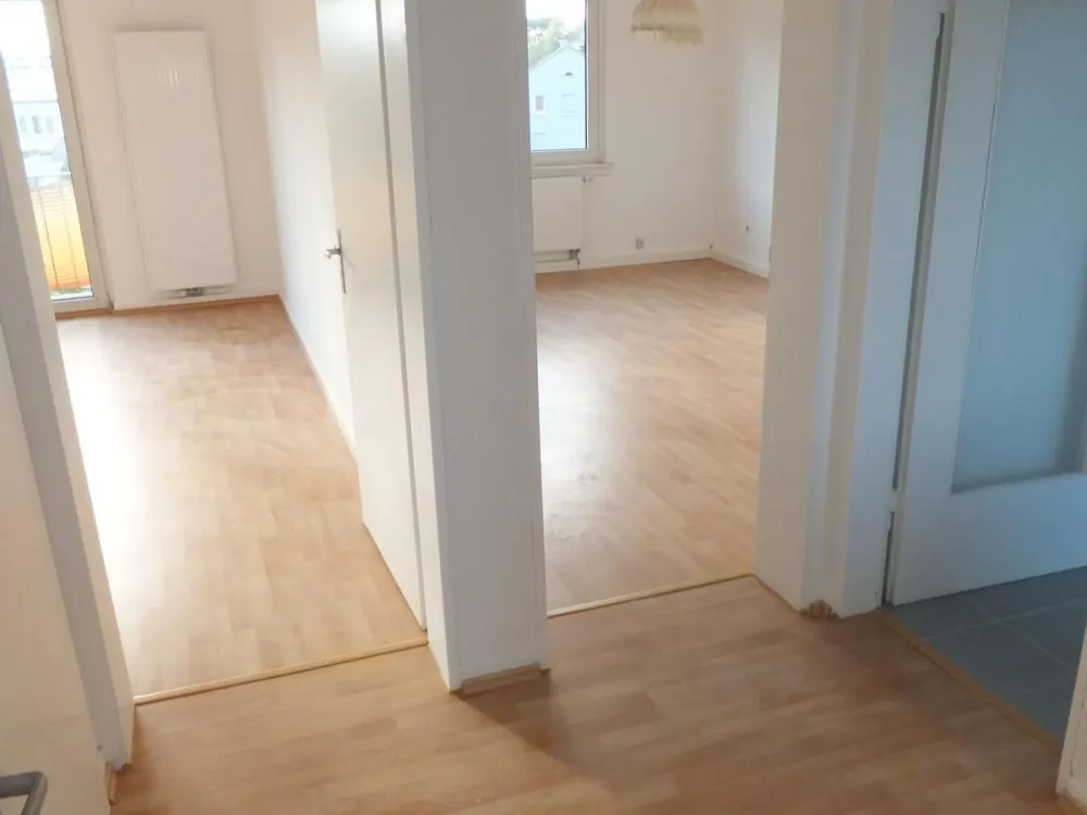 Helle 2-Zimmer-Wohnung mit Balkon in Offenbach / Nähe Westend