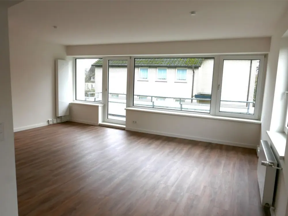 Stilvolle 5-Zimmer-Wohnung mit Einbauküche & Balkon, Nähe AK Harburg-Hamburg