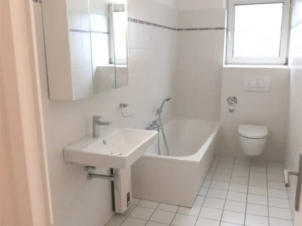 Stilvolle 5-Zimmer-Wohnung mit Einbauküche & Balkon, Nähe AK Harburg-Hamburg